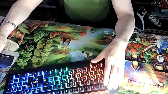 Snapshot of oleg1984 chatting on 10/09/25, 07:23 oleg1984 online show from 10/09/25, 07:23