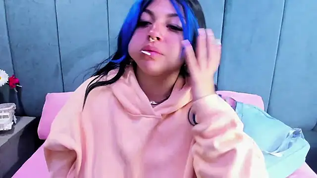 Snapshot of Cocoo_Nuth chatting on 02/06/26, 03:00 Cocoo Nuth online show from 02/06/26, 03:00