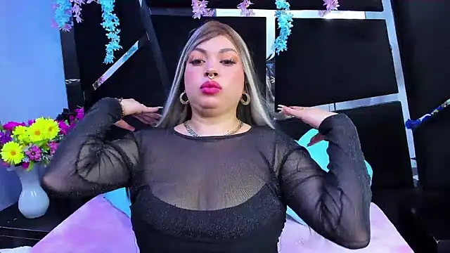 Snapshot of Cocoo_Nuth chatting on 02/15/26, 03:03 Cocoo Nuth online show from 02/15/26, 03:03