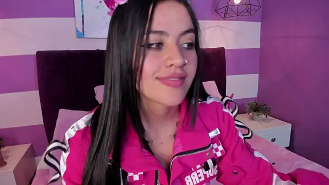 Snapshot of Alli_cooper chatting on 02/06/25, 03:41 Alli cooper online show from 02/06/25, 03:41