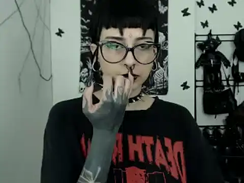 n0sferatus   online show from 10/28/25, 03:54