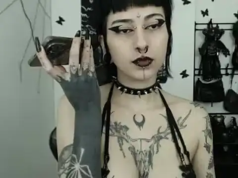 n0sferatus   online show from 11/28/25, 03:53