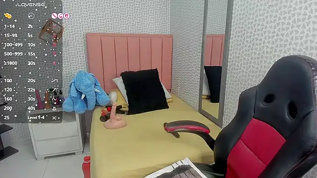 CATIAJONES online show from 03/18/26, 06:55