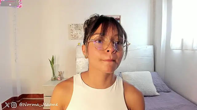 Norma-Jeaane online show from 12/16/24, 04:38