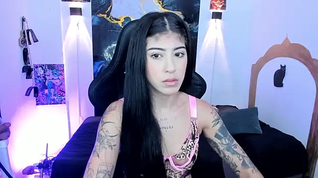 chaymae nah  online show from 04/01/26, 09:54