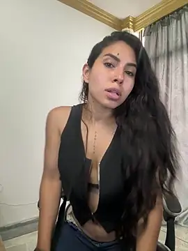 bella-black online show from 04/08/26, 01:33