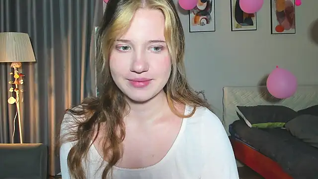 HanahCute online show from 03/03/25, 09:26