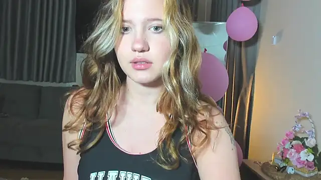 HanahCute online show from 03/07/25, 05:28