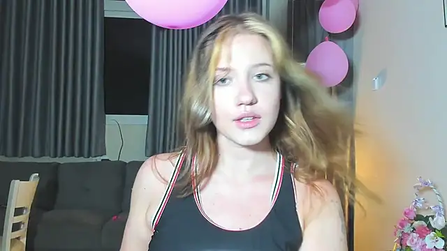 HanahCute online show from 03/07/25, 08:33