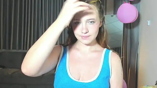 HanahCute online show from 03/08/25, 08:57