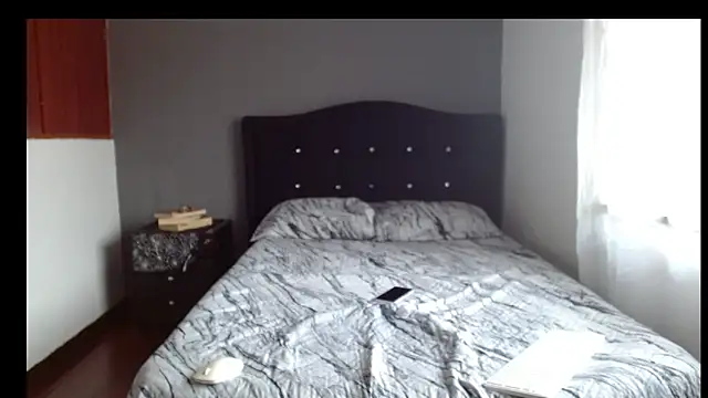 Emilia 1995 online show from 04/21/26, 01:06