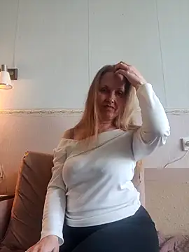 Evelina cute online show from 09/12/25, 11:32