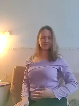 Evelina cute online show from 11/26/25, 10:16