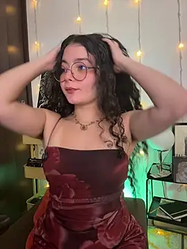 Snapshot of Antoniart_ chatting on 12/15/25, 03:22 Antoniart online show from 12/15/25, 03:22