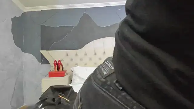 AmberGreyy  online show from 02/25/25, 12:24