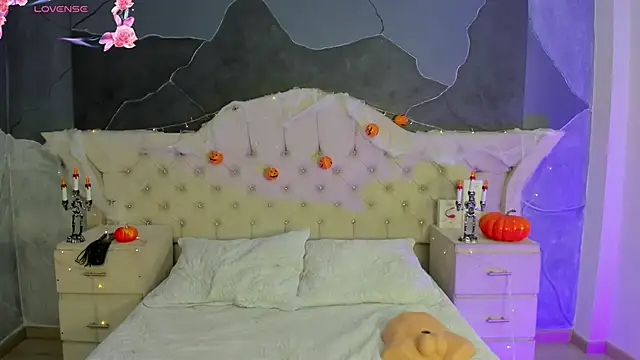 AmberGreyy  online show from 10/20/25, 05:02