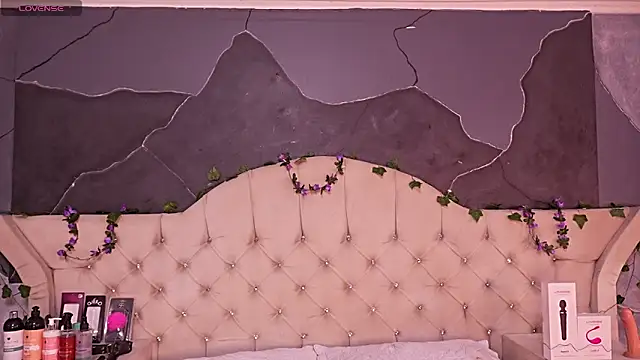 AmberGreyy  online show from 04/22/26, 04:08