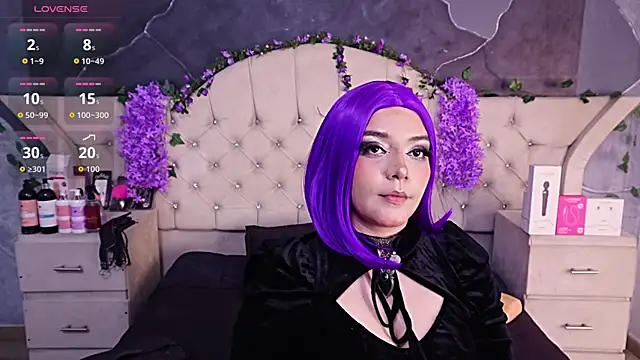 Snapshot of AmberGreyy_ chatting on 07/21/26, 08:00 AmberGreyy online show from 07/21/26, 08:00