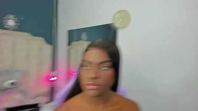 Snapshot of IsabellaBromsS chatting on 01/09/25, 08:33 IsabellaBromsS online show from 01/09/25, 08:33