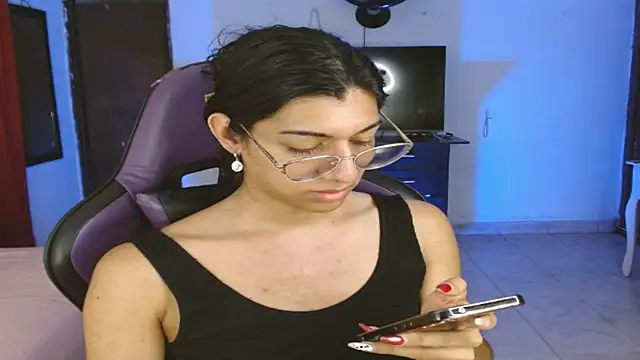 engielphoenis14 online show from 01/16/26, 03:21