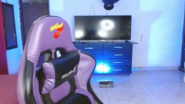 engielphoenis14 online show from 03/05/26, 11:45