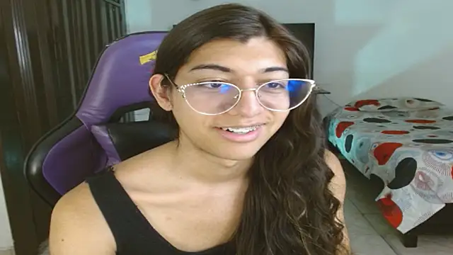 engielphoenis14 online show from 04/21/26, 10:34