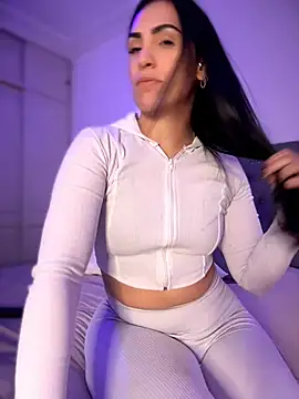 alessandra-a online show from 04/23/26, 09:50