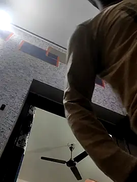 Snapshot of kalakim chatting on 02/21/25, 05:24 kalakim online show from 02/21/25, 05:24