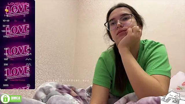 Snapshot of the_princese chatting on 01/28/25, 08:04 the princese online show from 01/28/25, 08:04