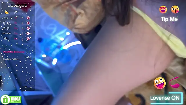 Snapshot of the_princese chatting on 02/27/25, 08:20 the princese online show from 02/27/25, 08:20