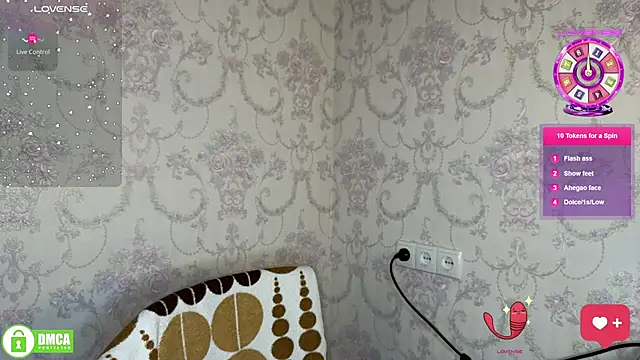 Snapshot of the_princese chatting on 10/26/25, 10:43 the princese online show from 10/26/25, 10:43