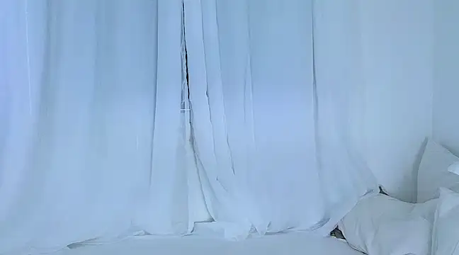 Snapshot of sorafire chatting on 01/07/25, 04:37 sorafire online show from 01/07/25, 04:37