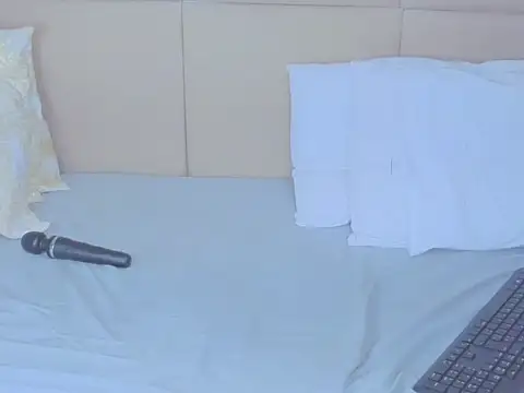 Snapshot of sorafire chatting on 09/09/25, 01:10 sorafire online show from 09/09/25, 01:10