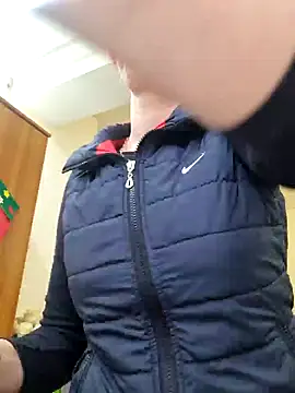 Evadesirex46 online show from 12/24/24, 10:55