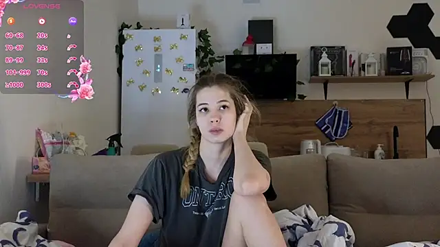 Girl alone home online show from 03/11/25, 03:48