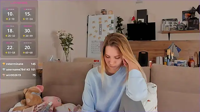 Girl alone home online show from 11/02/25, 05:04