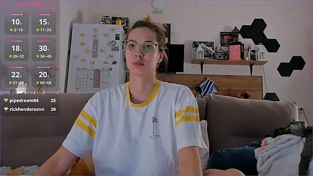 Girl alone home online show from 11/29/25, 04:37