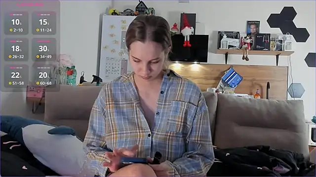 Girl alone home online show from 01/18/26, 01:26