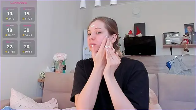 Girl alone home online show from 02/20/26, 04:09