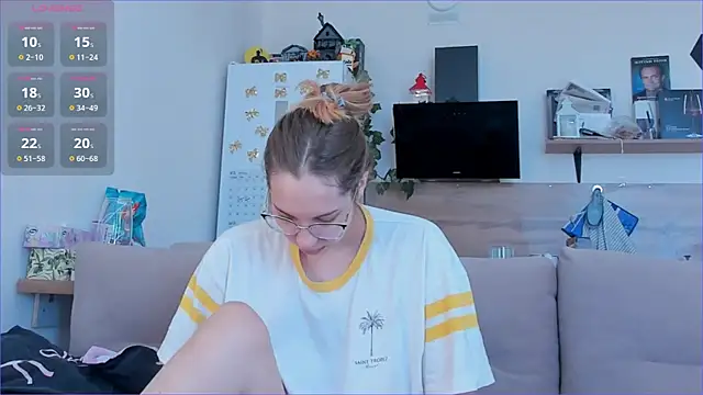 Girl alone home online show from 04/23/26, 03:30