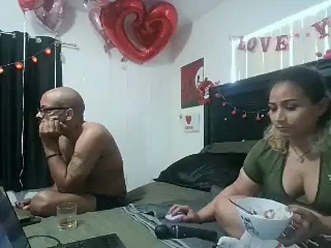 MrAndMrsCrook online show from 02/17/25, 07:53