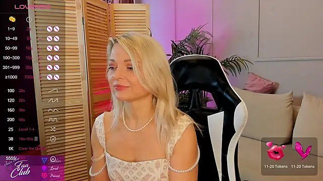 Snapshot of Gloria_Lovely chatting on 12/05/24, 10:55 Gloria Lovely online show from 12/05/24, 10:55
