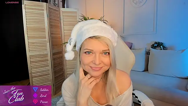 Snapshot of Gloria_Lovely chatting on 12/30/24, 10:53 Gloria Lovely online show from 12/30/24, 10:53