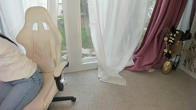 Snapshot of patriciakeys chatting on 10/24/25, 06:43 patriciakeys online show from 10/24/25, 06:43