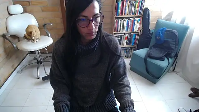 Snapshot of VioletaGomezCo chatting on 09/23/25, 02:53 VioletaGomezCo online show from 09/23/25, 02:53