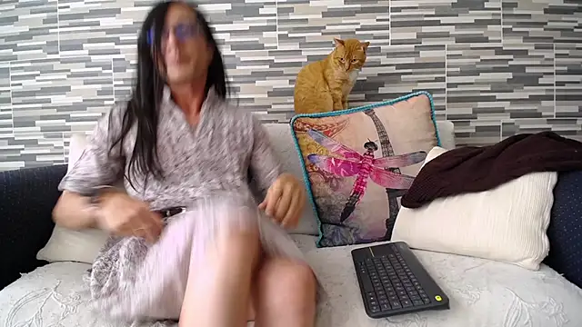 Snapshot of VioletaGomezCo chatting on 09/29/25, 07:19 VioletaGomezCo online show from 09/29/25, 07:19