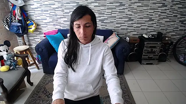 VioletaGomezCo online show from 04/23/26, 06:21