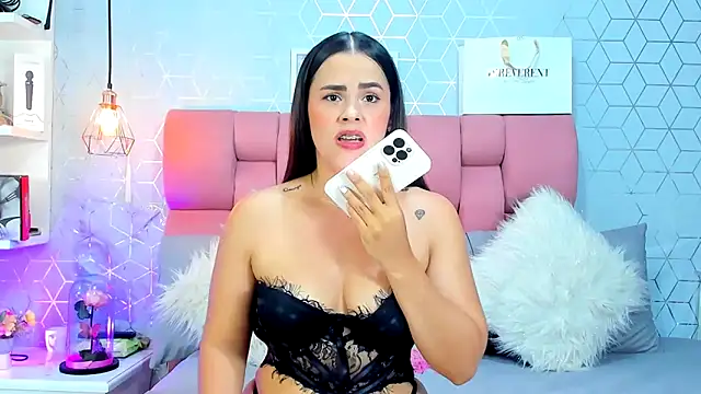 Snapshot of Zoebraham chatting on 10/20/25, 09:26 Zoebraham online show from 10/20/25, 09:26