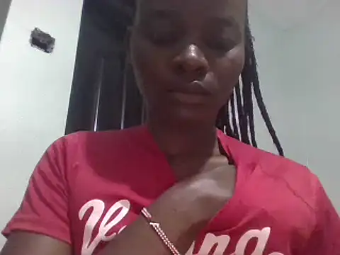 Snapshot of sweet_love00 chatting on 02/08/25, 02:26 sweet love00 online show from 02/08/25, 02:26