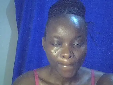 Snapshot of sweet_love00 chatting on 11/07/25, 02:22 sweet love00 online show from 11/07/25, 02:22